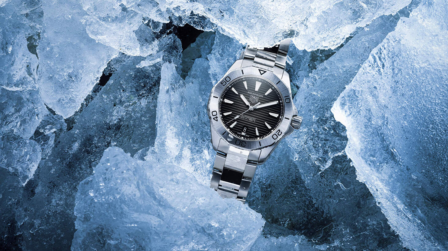 TAG Heuer представляет новые часы Aquaracer Professional 200